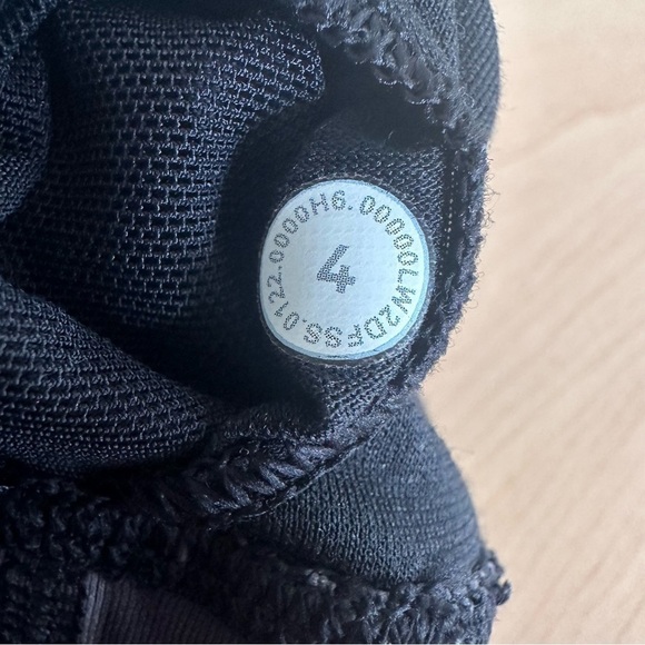 Lululemon-Longline Energy Bra With Spell Out (Size:4) - Picture 4 of 7